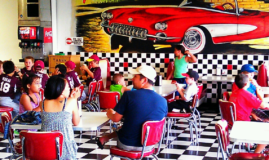 Kids sports team at Frato's