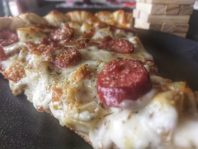 Chicago Polish & Potato Pizza, a past Frato’s specialty pizza in Schaumburg, IL
