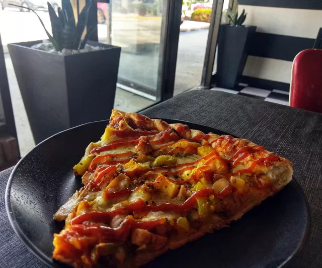 Mango BBQ Pizza, a past Frato’s specialty pizza in Schaumburg, IL