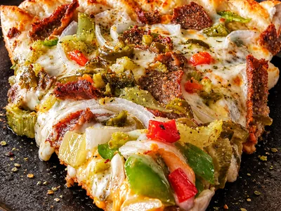 Frato’s Chicago-Style Gyro pizza